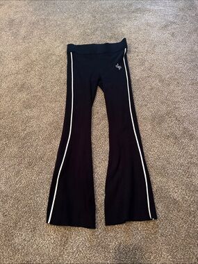 Source Unknown Black Flared Leggings with White Piping
